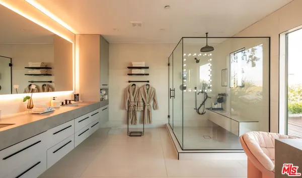 $3,995,000 | 3380 Scadlock Lane, Sherman Oaks, CA 91403