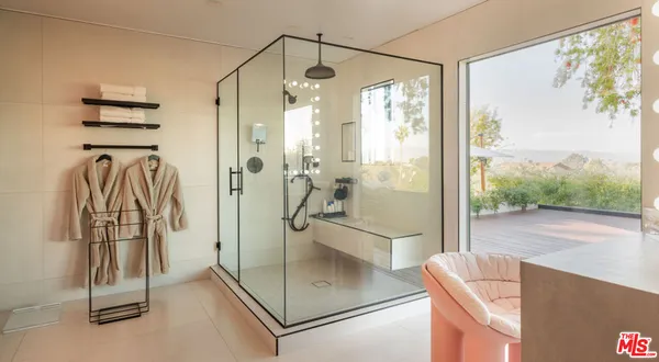 $3,995,000 | 3380 Scadlock Lane, Sherman Oaks, CA 91403