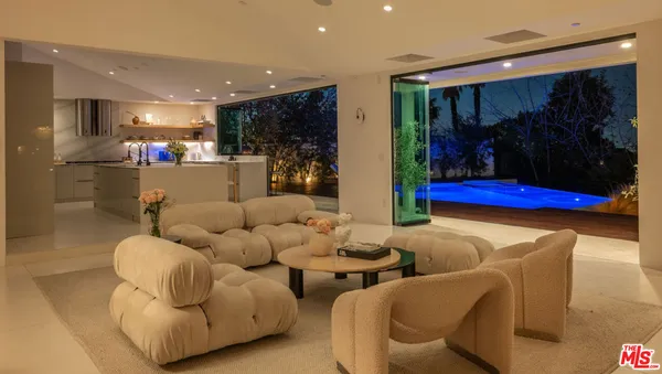 $3,995,000 | 3380 Scadlock Lane, Sherman Oaks, CA 91403