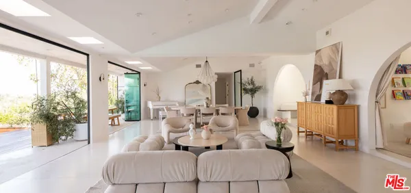 $3,995,000 | 3380 Scadlock Lane, Sherman Oaks, CA 91403