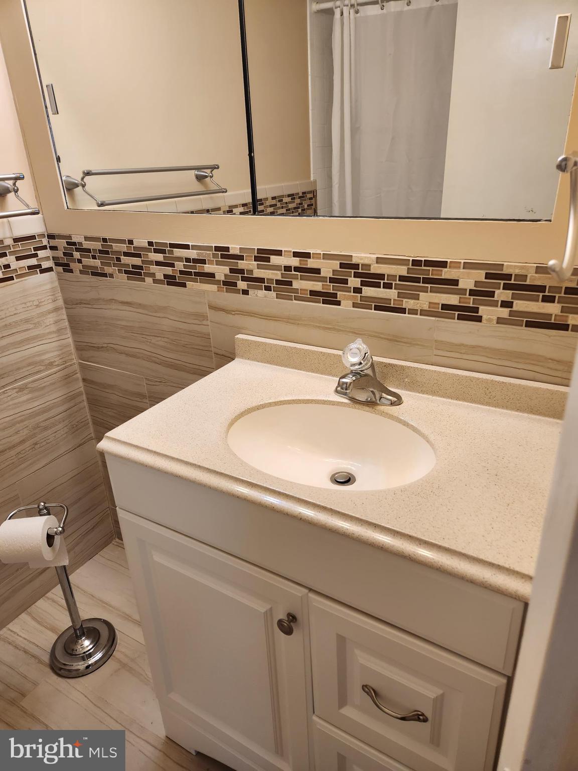 3900 West Ford Road, Unit 11Q Philadelphia, PA 19131 - Photo 9 of 17