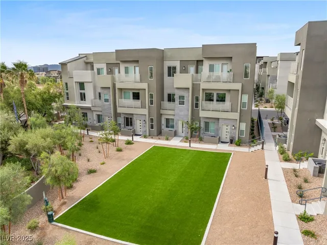 $2,695 | 11480 Roaring Peak Drive, Las Vegas, NV 89135