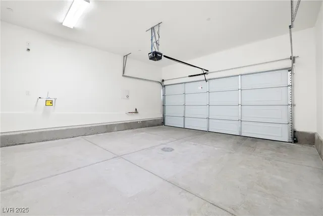 $2,695 | 11480 Roaring Peak Drive, Las Vegas, NV 89135