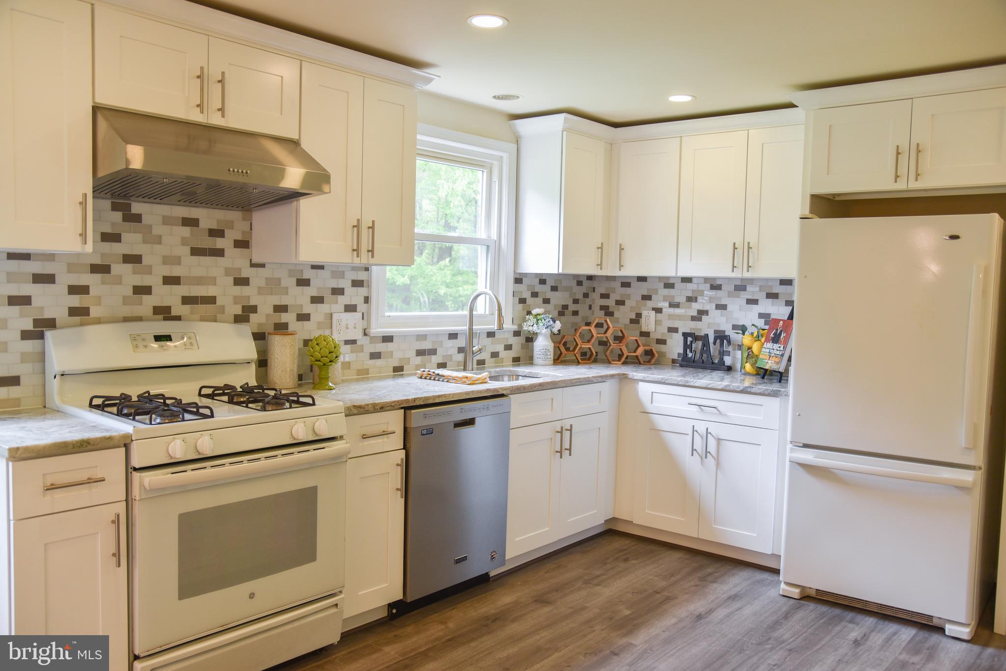 8404 Jeb Stuart Road Potomac, MD 20854 - Photo 11 of 28 Kitchen