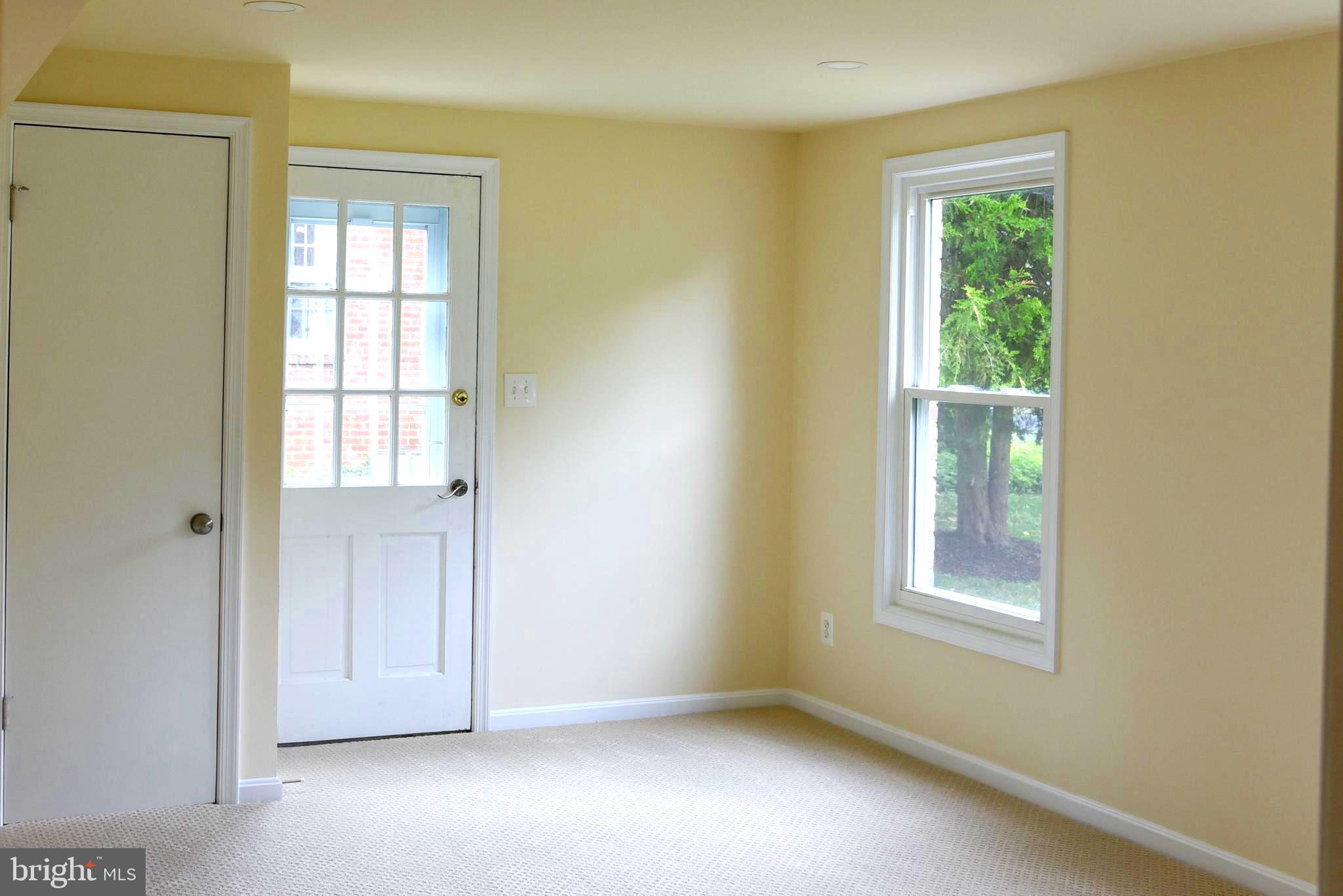 8404 Jeb Stuart Road Potomac, MD 20854 - Photo 16 of 28 First Floor Room/ Office