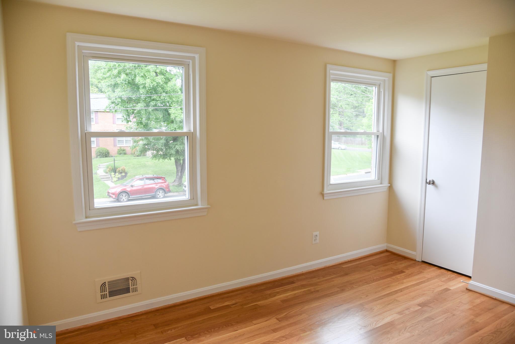 8404 Jeb Stuart Road Potomac, MD 20854 - Photo 23 of 28 2nd Floor Bedroom3