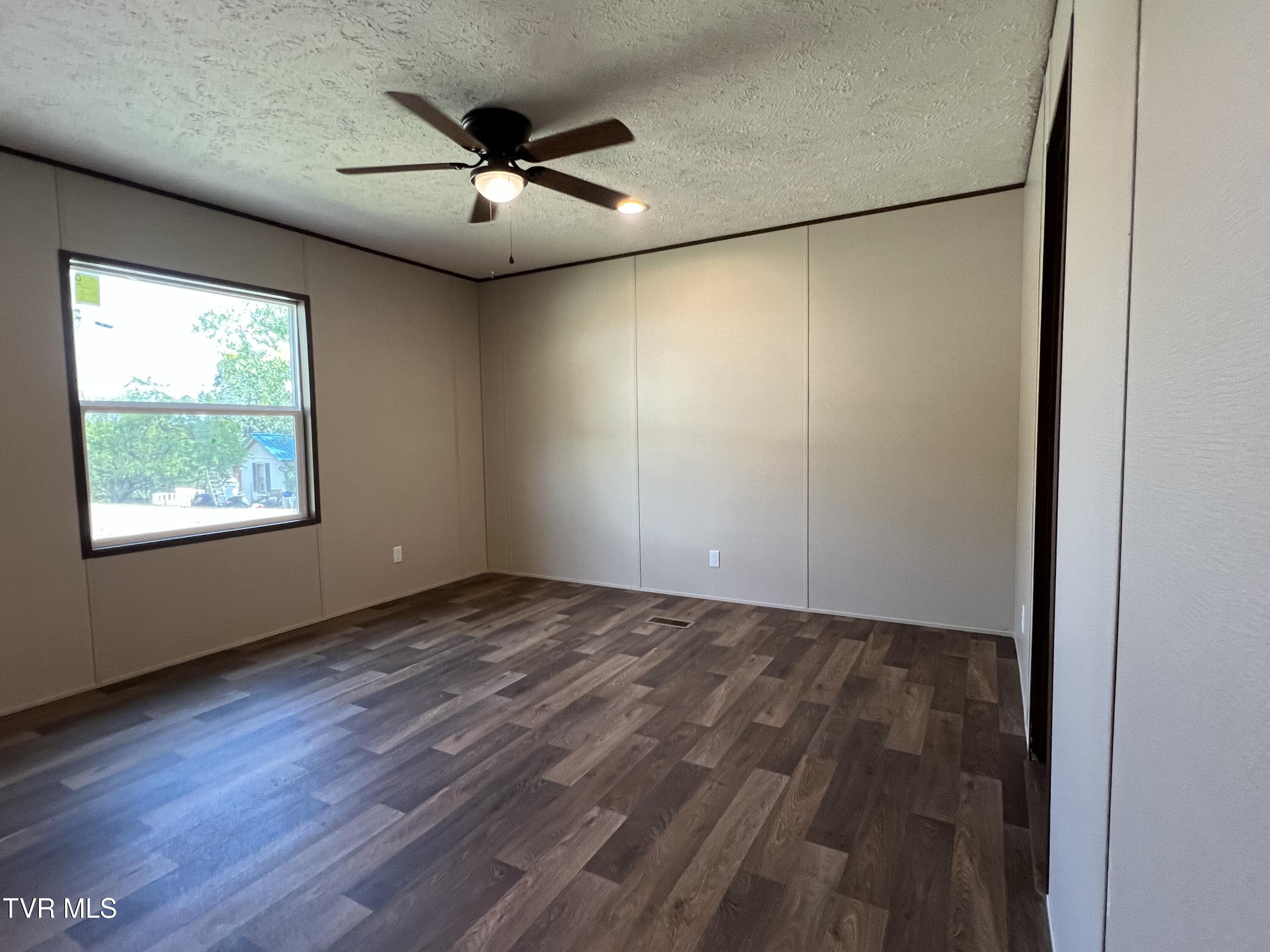 1408 Jayne Road Kingsport, TN 37660 - Photo 29 of 64 IMG_6407
