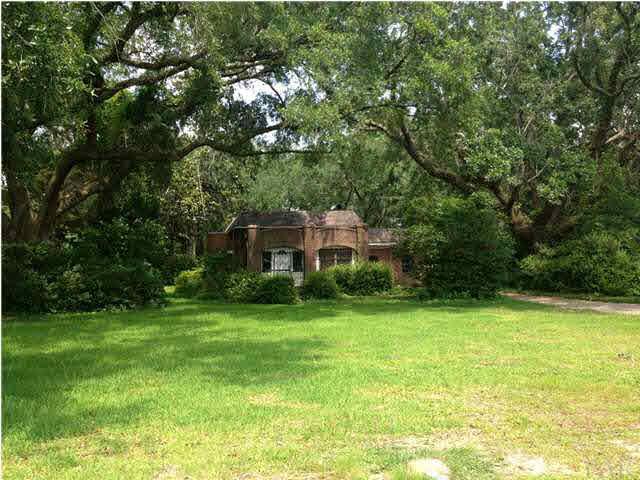 3002 Stefani Road Gonzalez, FL 32533 - Photo 2 of 5 Beautiful Oak Trees