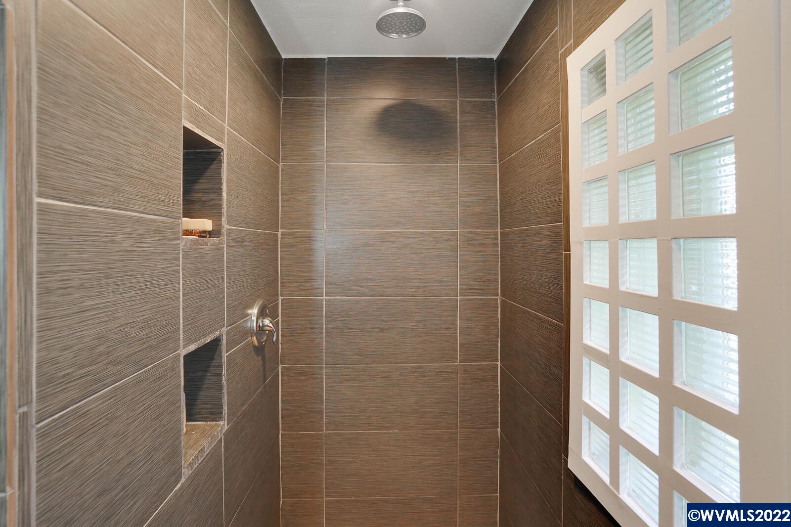 3946 Dakota Road Southeast Salem, OR 97302 - Photo 21 of 38 Gallery Image 21