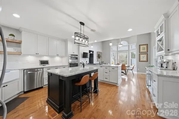 $849,000 | 4624 9th Street Northeast, Hickory, NC 28601