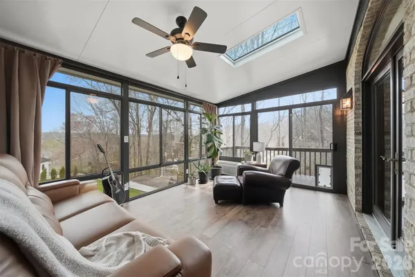 $849,000 | 4624 9th Street Northeast, Hickory, NC 28601