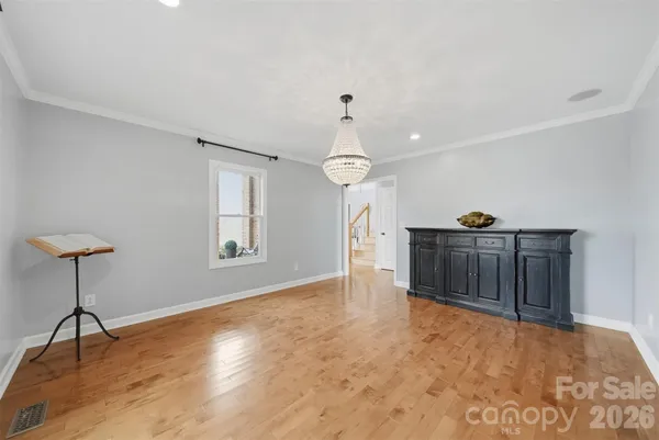 $849,000 | 4624 9th Street Northeast, Hickory, NC 28601