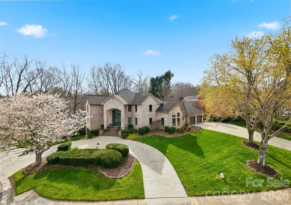 $849,000 | 4624 9th Street Northeast, Hickory, NC 28601