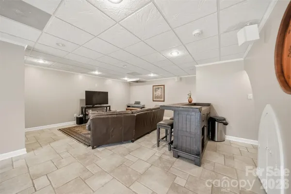 $849,000 | 4624 9th Street Northeast, Hickory, NC 28601