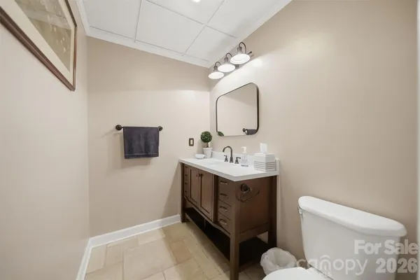 $849,000 | 4624 9th Street Northeast, Hickory, NC 28601