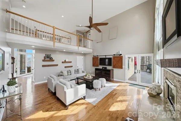 $849,000 | 4624 9th Street Northeast, Hickory, NC 28601