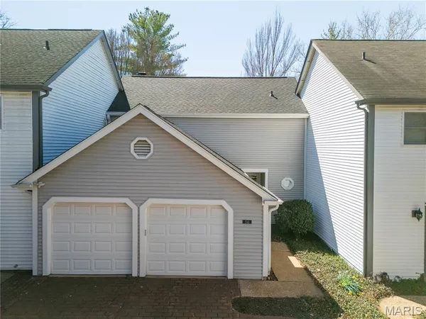 $362,500 | 1541 Milbridge Drive, Chesterfield, MO 63017