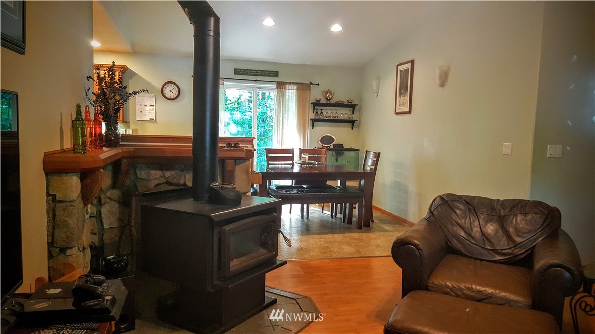 7877 Chateau Road Maple Falls, WA 98266 - Photo 9 of 17 Gallery Image 9
