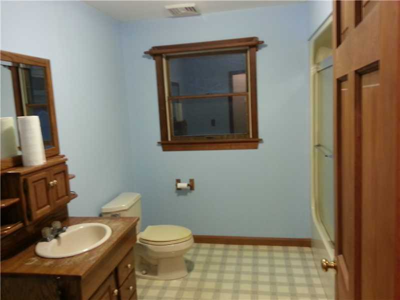 164 Bradford Road Westerly, RI 02808 - Photo 23 of 24 Bathroom.