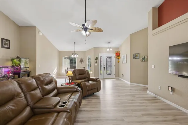 $725,000 | 5693 West Woodlawn Street, Dunnellon, FL 34433