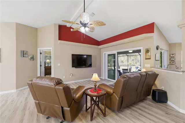 $725,000 | 5693 West Woodlawn Street, Dunnellon, FL 34433