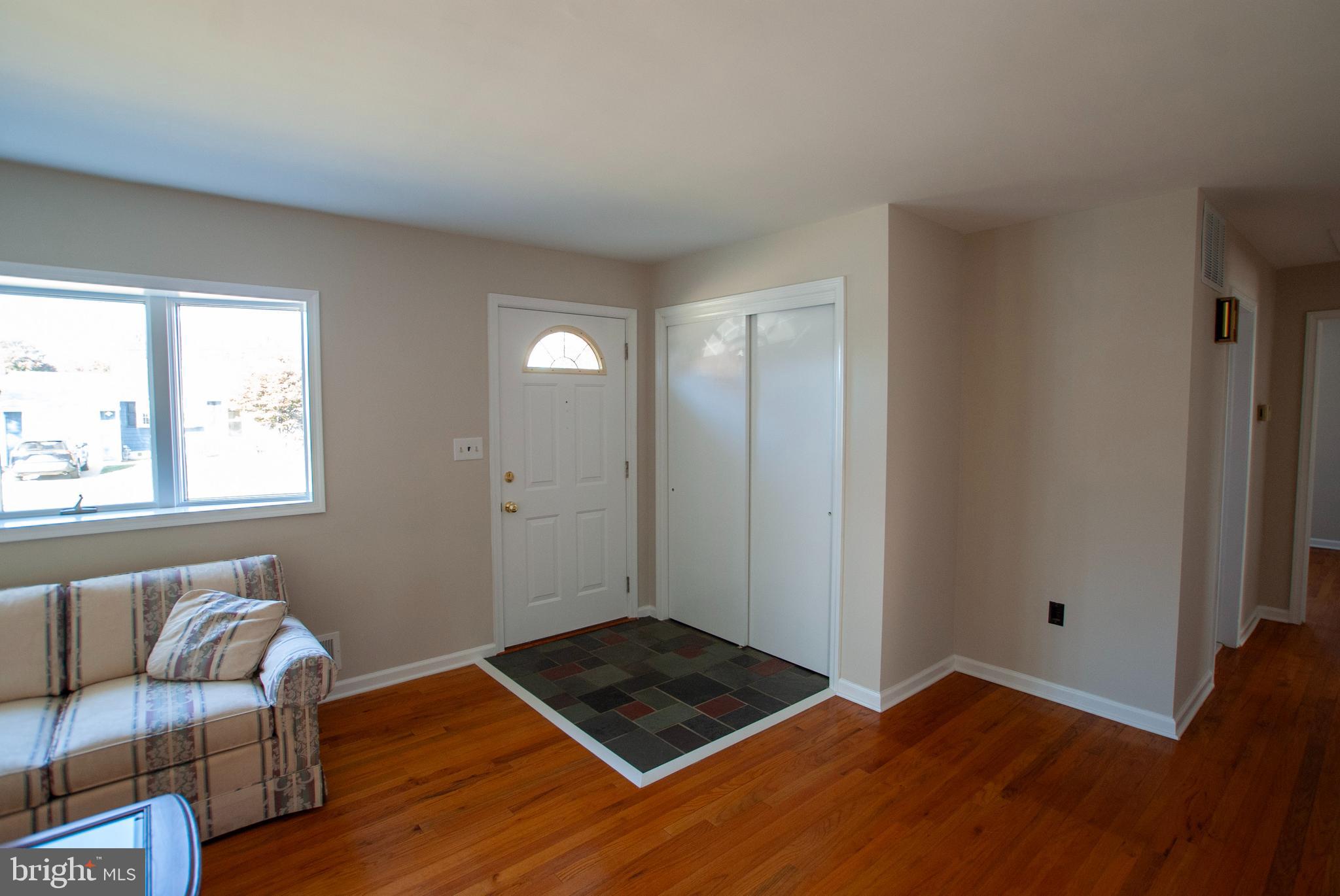 23 Doreen Road Hamilton, NJ 08690 - Photo 3 of 41 Entry