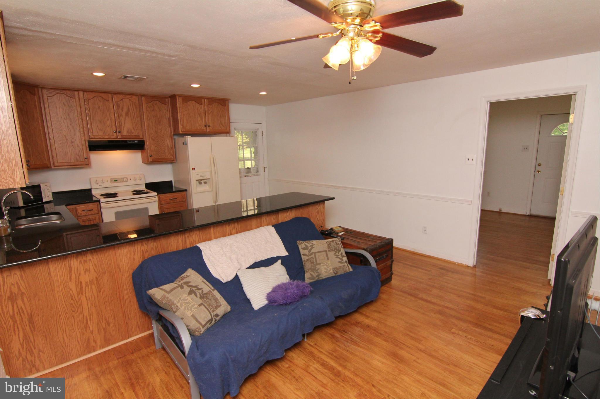 1508 Featherstone Road Woodbridge, VA 22191 - Photo 6 of 22 Dining Room