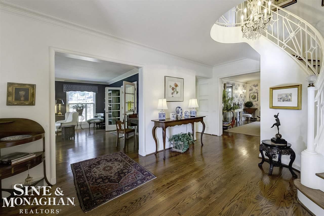 25 Beacon Hill Road Grosse Pointe, MI 48236 - Photo 6 of 70 50071532-5.JPG
