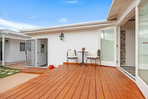 $1,900,000 | 1204 California Street, Oceanside, CA 92054