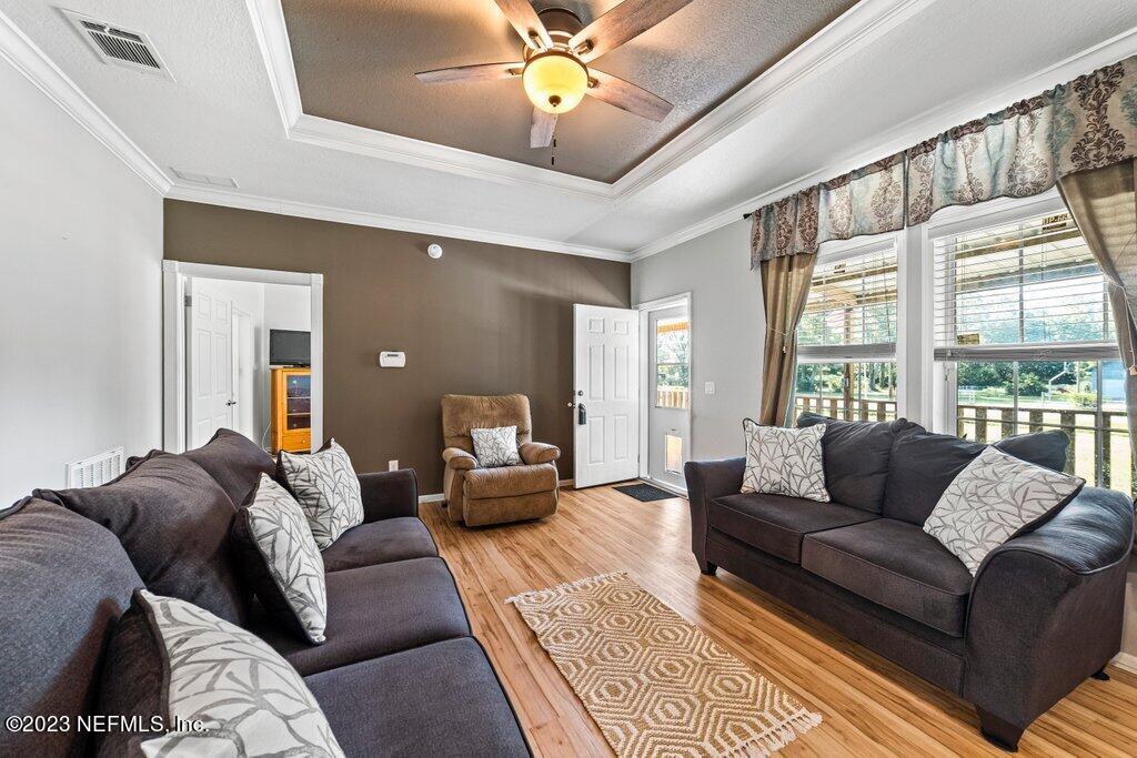 247 Bird Road Jacksonville, FL 32218 - Photo 8 of 42 Living Room 4
