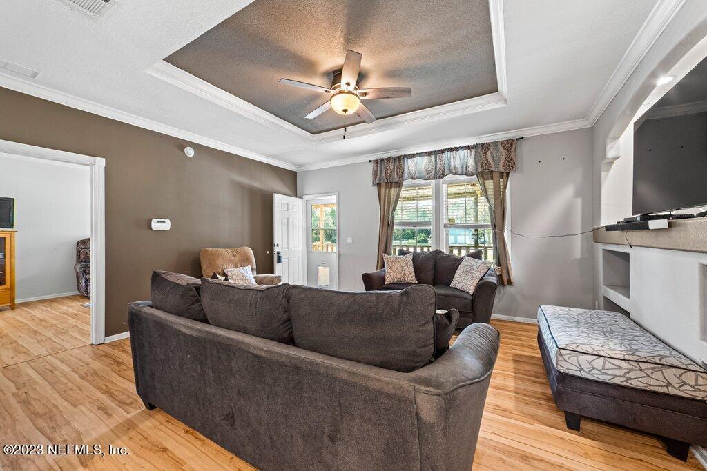 247 Bird Road Jacksonville, FL 32218 - Photo 9 of 42 Living Room 5