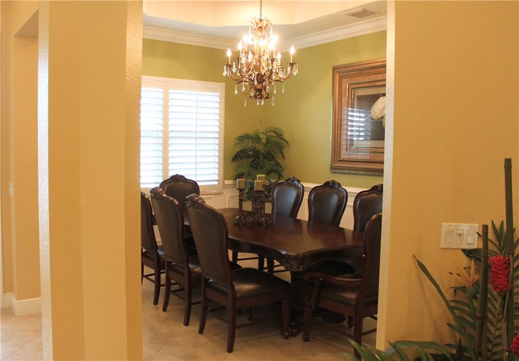 348 Southwest Lost River Road Stuart, FL 34997 - Photo 13 of 51 Gallery Image 13