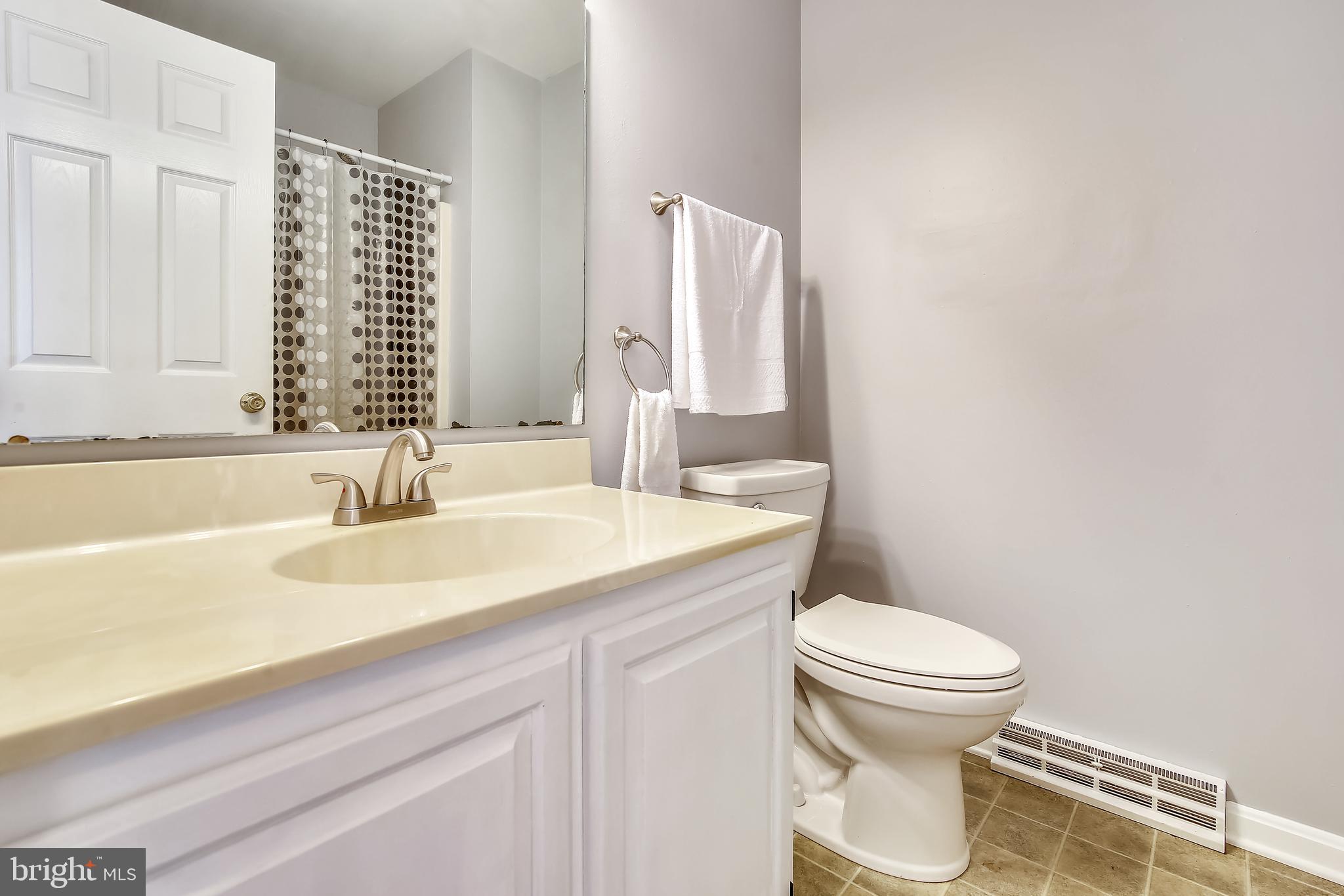 8 Centerside Road Mount Airy, MD 21771 - Photo 18 of 29 Hall full bath