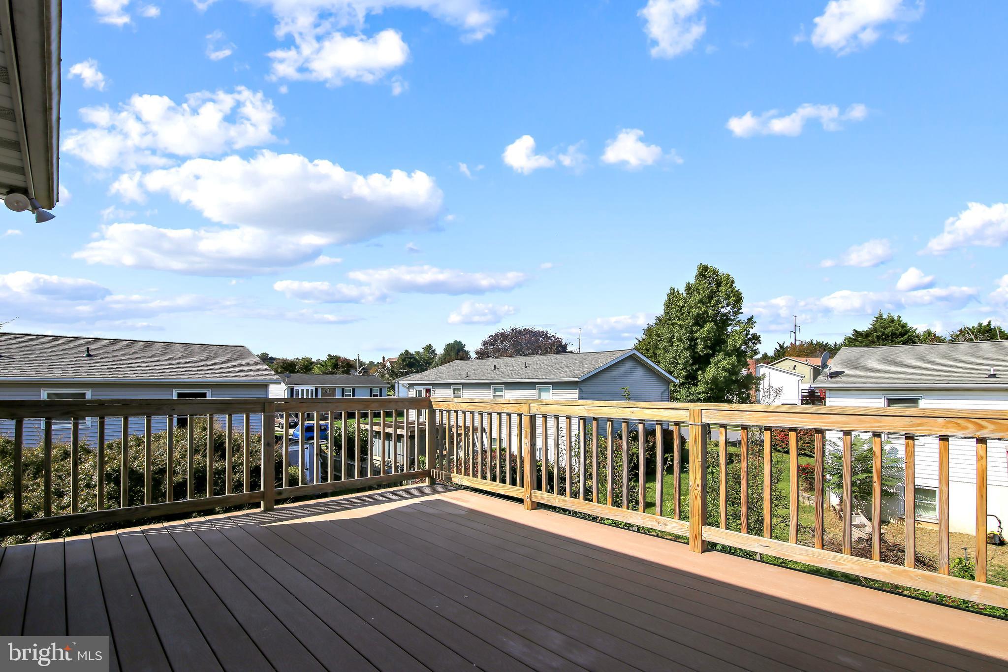 8 Centerside Road Mount Airy, MD 21771 - Photo 26 of 29 Deck