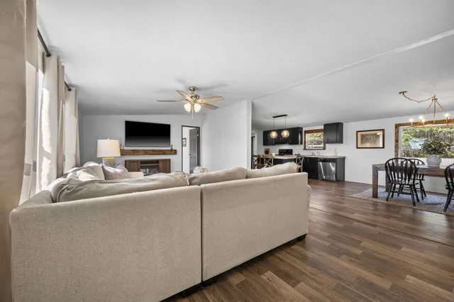 $308,000 | 232 Palace Drive, Cross, SC 29436