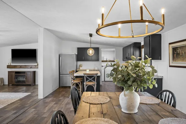 $308,000 | 232 Palace Drive, Cross, SC 29436