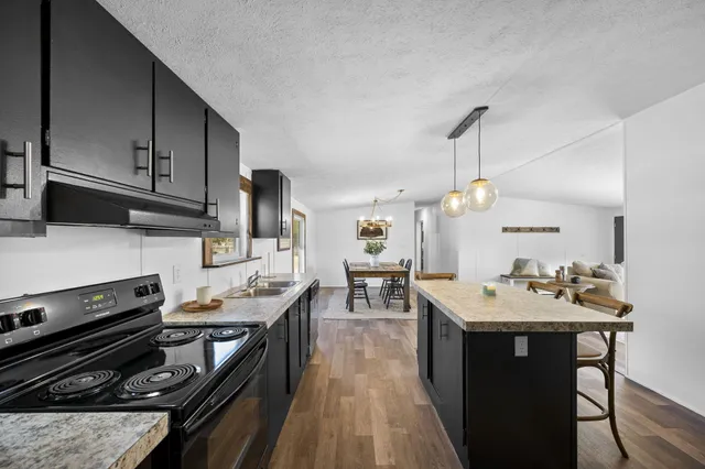 $308,000 | 232 Palace Drive, Cross, SC 29436