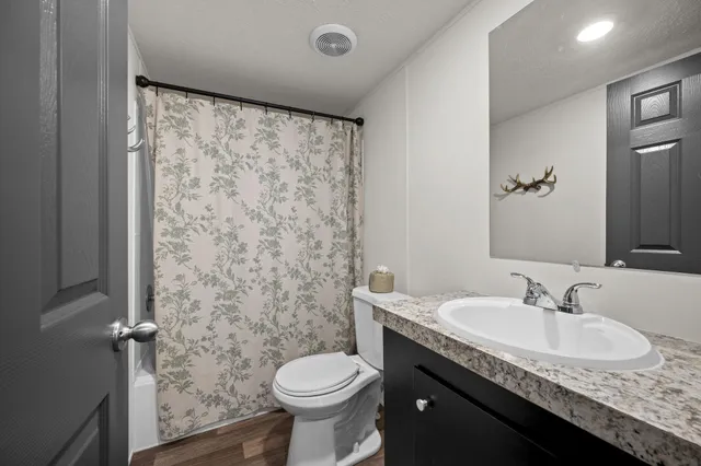 $308,000 | 232 Palace Drive, Cross, SC 29436