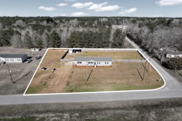 $308,000 | 232 Palace Drive, Cross, SC 29436