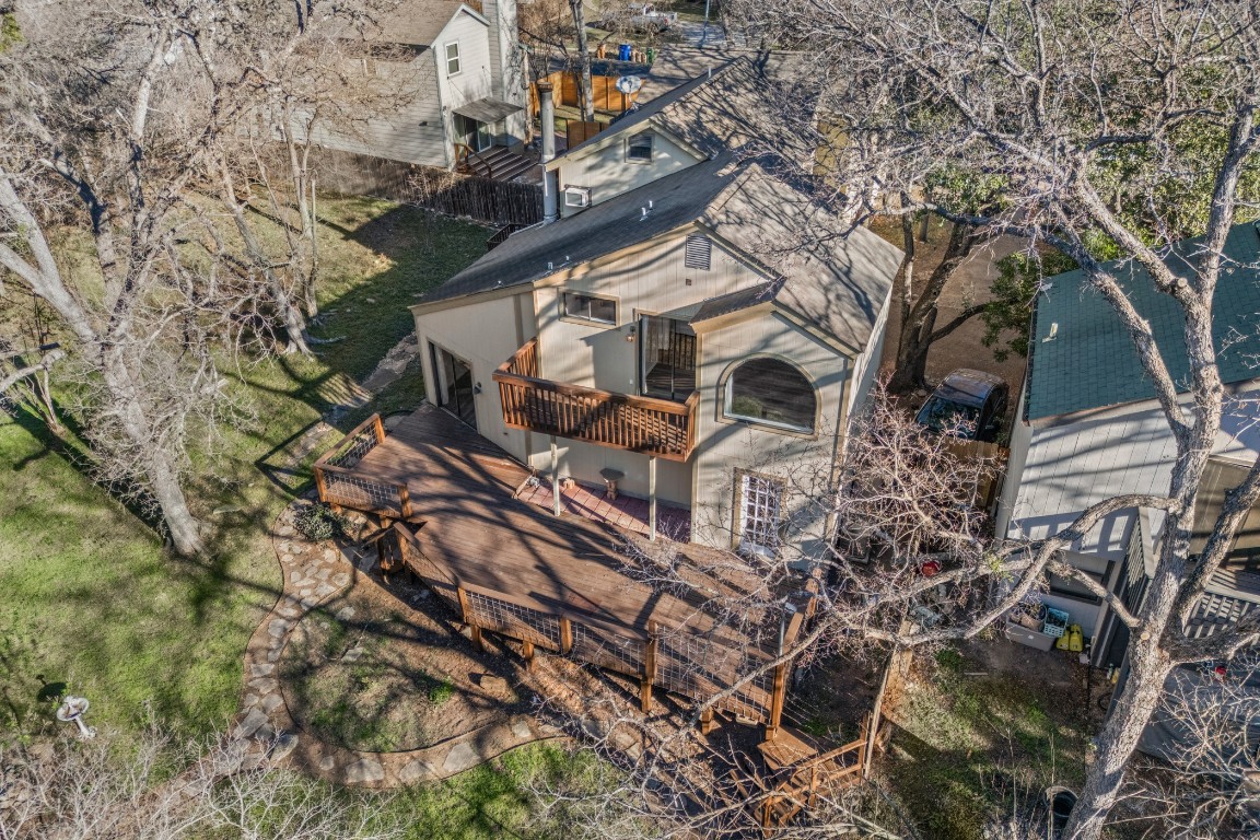 1713 Cinnamon Path, Unit B Austin, TX 78704 - Photo 31 of 32 a view of a house with a tree