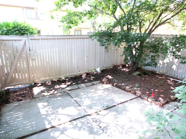 982 Hampton Ridge Drive Akron, OH 44313 - Photo 15 of 16