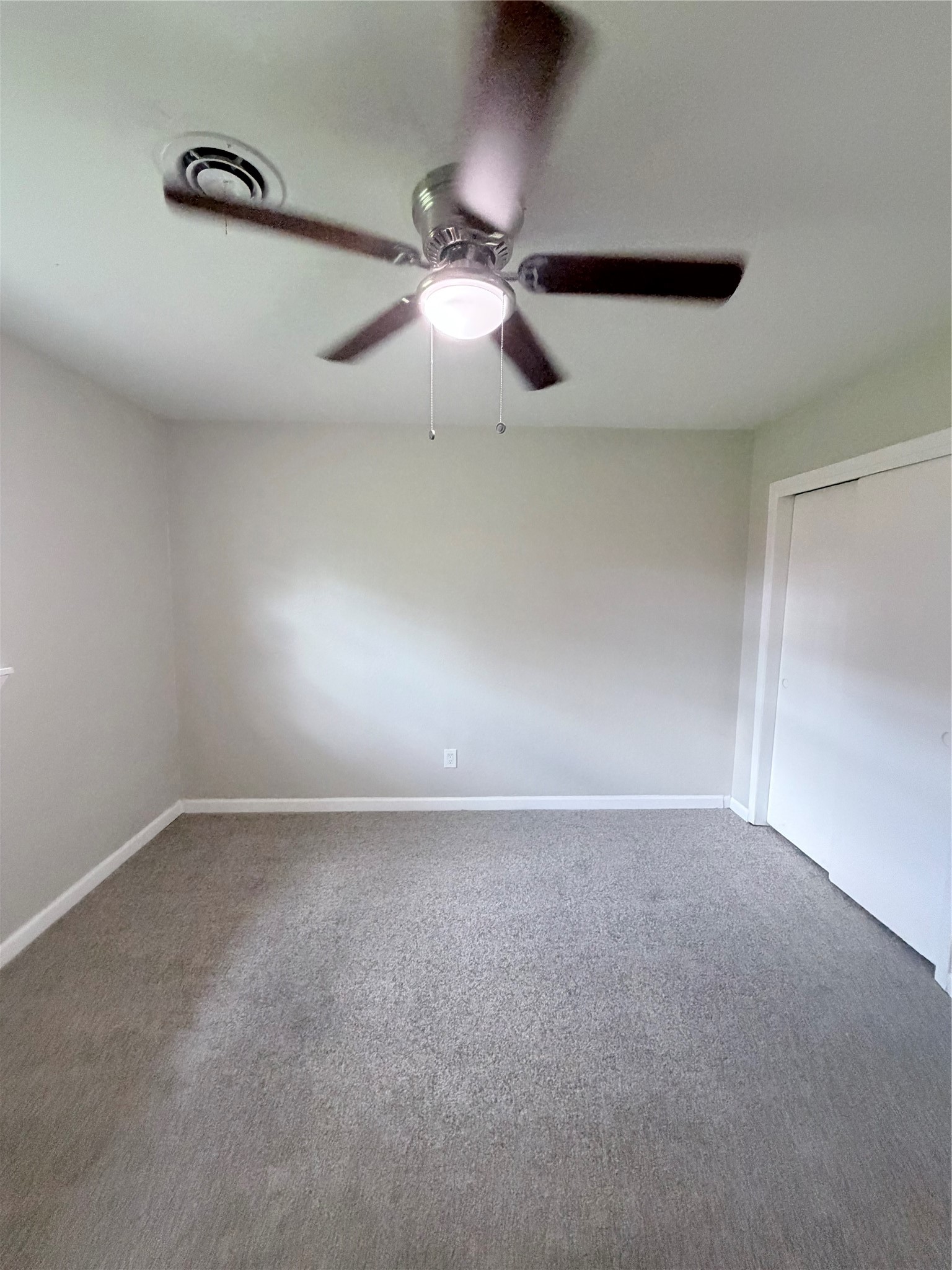 7705 Parker Road Houston, TX 77016 - Photo 14 of 17 a view of an empty room
