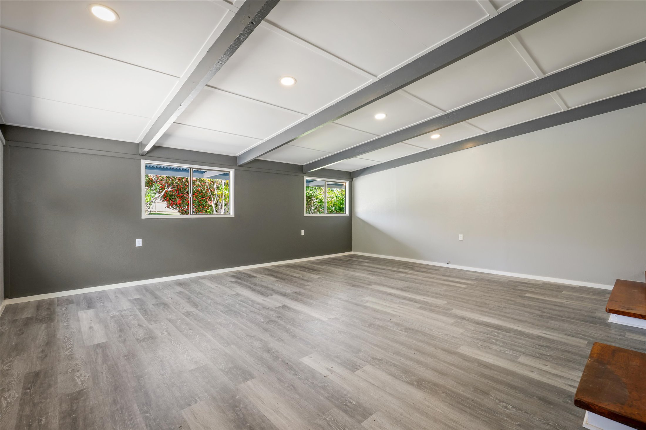 55-545 Hawi Road Hawi, HI 96719 - Photo 13 of 27 a view of an empty room with a window