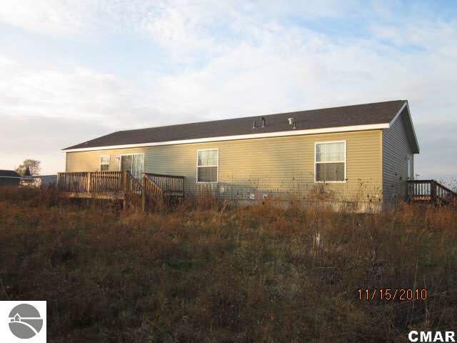 1771 West Jefferson Road St. Louis, MI 48880 - Photo 12 of 12 1768783-11.JPG