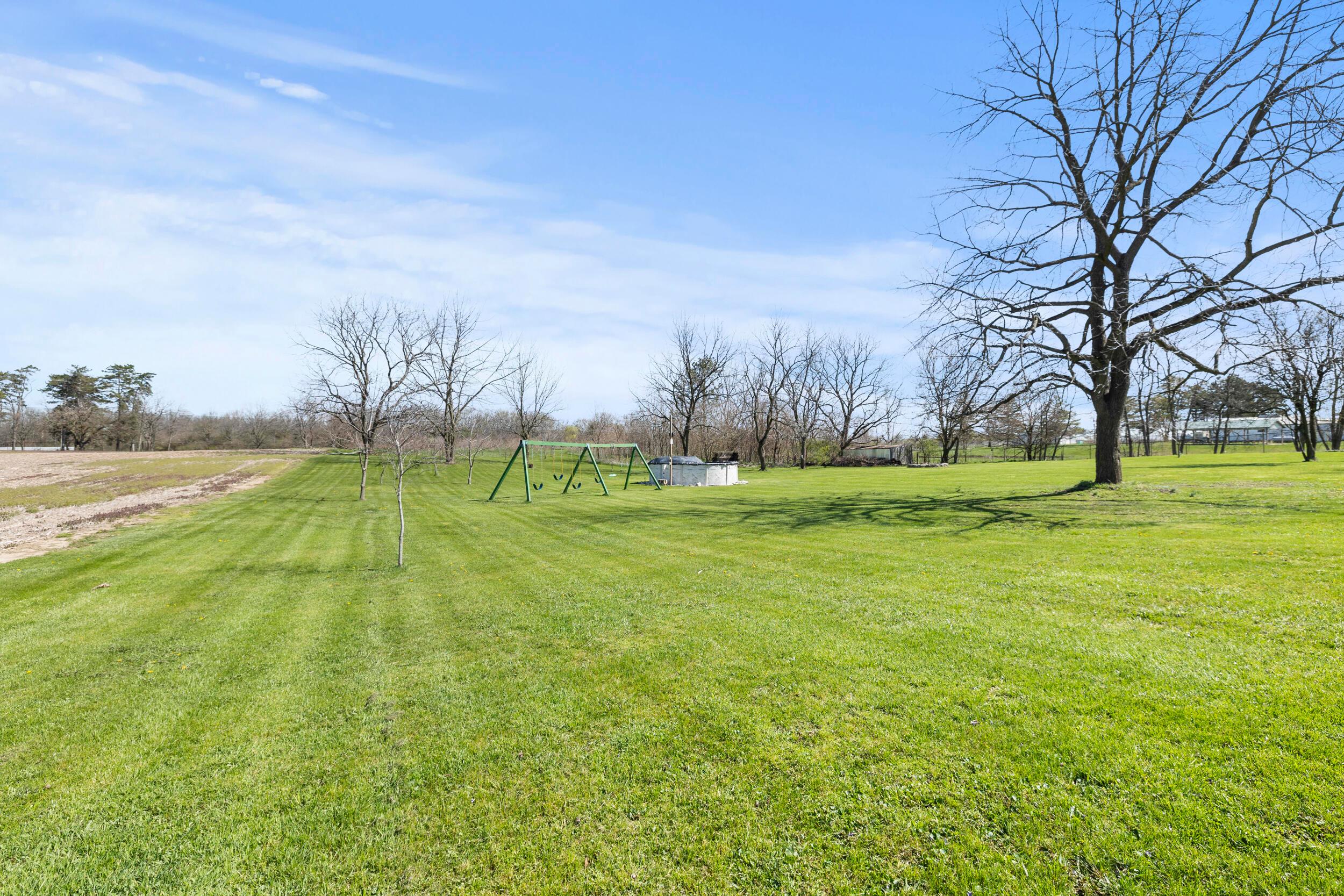 3420 Old Springfield Road London, OH 43140 - Photo 38 of 41 Backyard 02