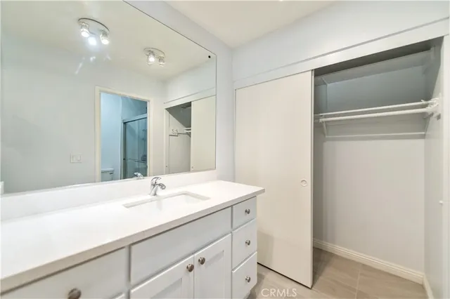 $4,200 | 8 Featherwood, Irvine, CA 92612