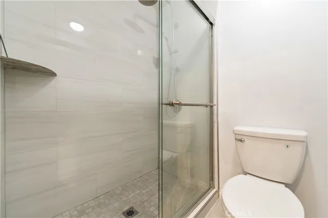 $4,200 | 8 Featherwood, Irvine, CA 92612