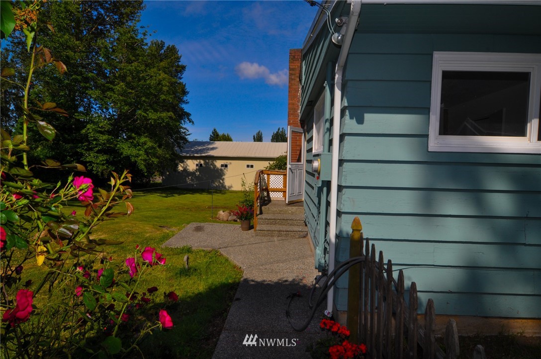 1616 Bayon Road Bellingham, WA 98225 - Photo 9 of 39