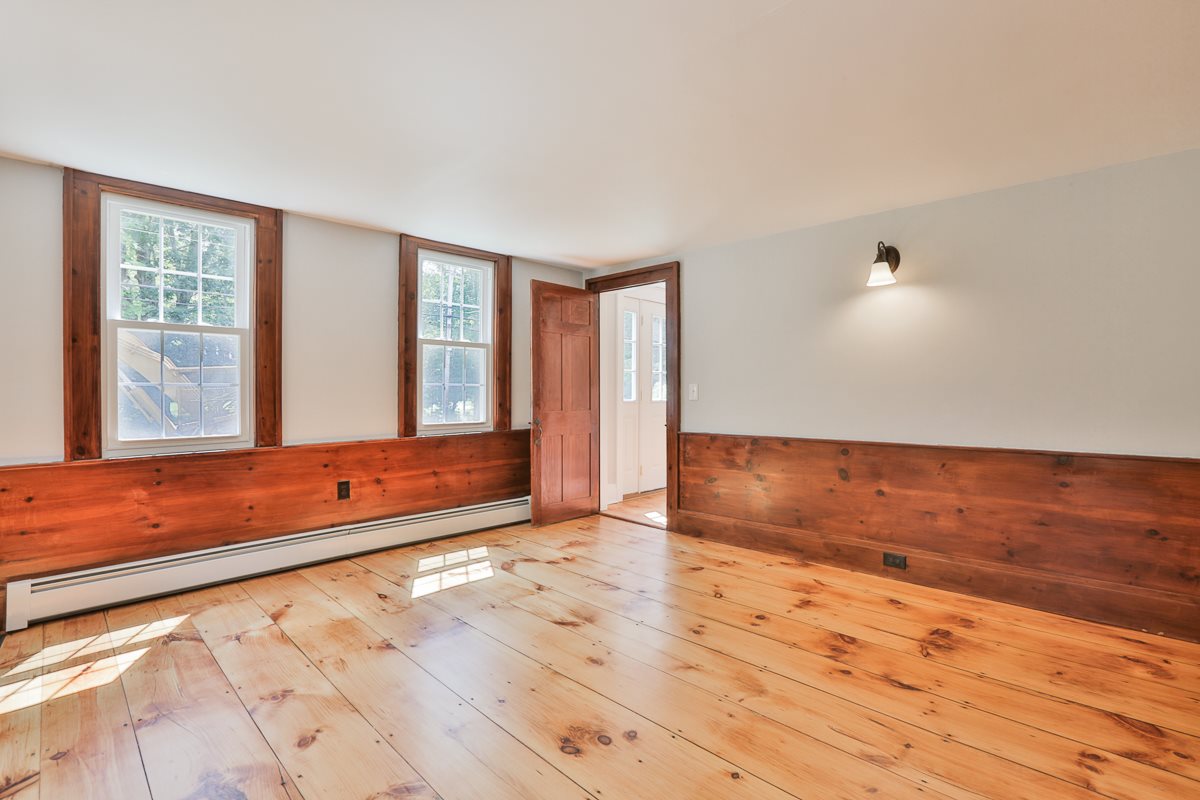 77 N Road Kingston, NH 03848 - Photo 11 of 36