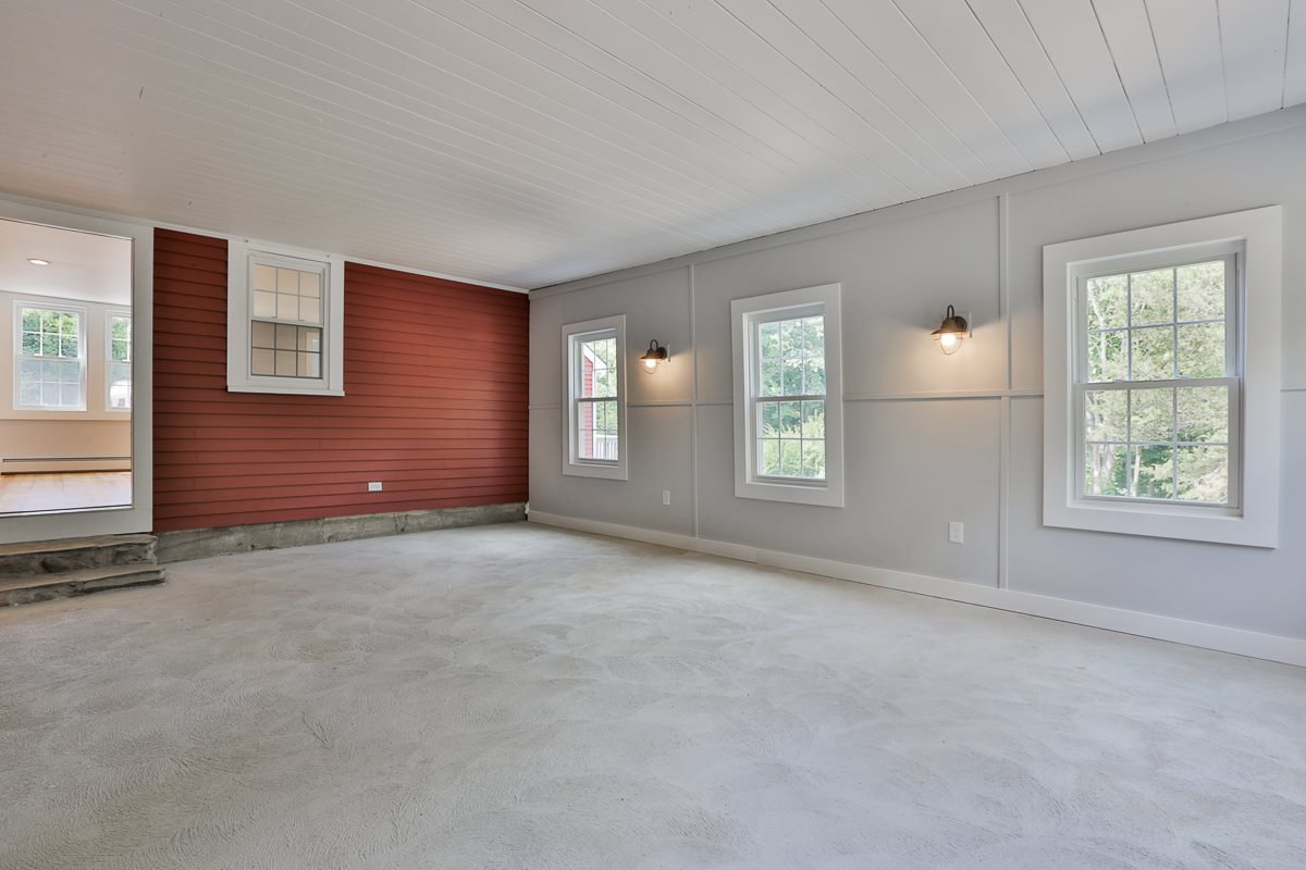 77 N Road Kingston, NH 03848 - Photo 23 of 36